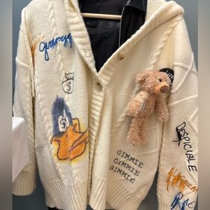 Sweater jacket，wear less than 3 times